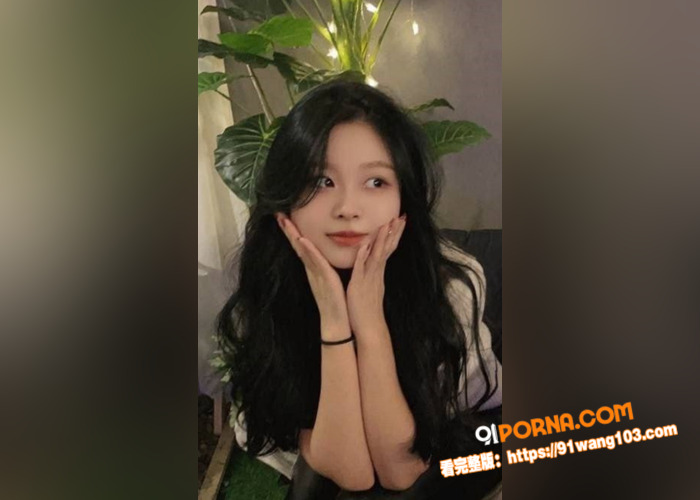 高颜值少女 自拍大尺度福...（1）