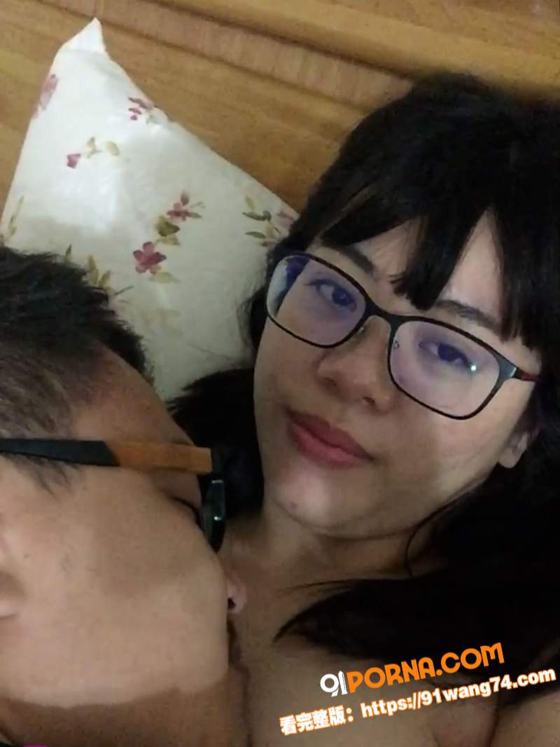 风韵犹存的巨乳少妇 和情...（13）