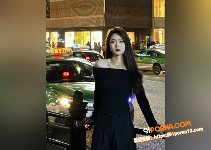 男子带女朋友网吧直播勾引...（2）