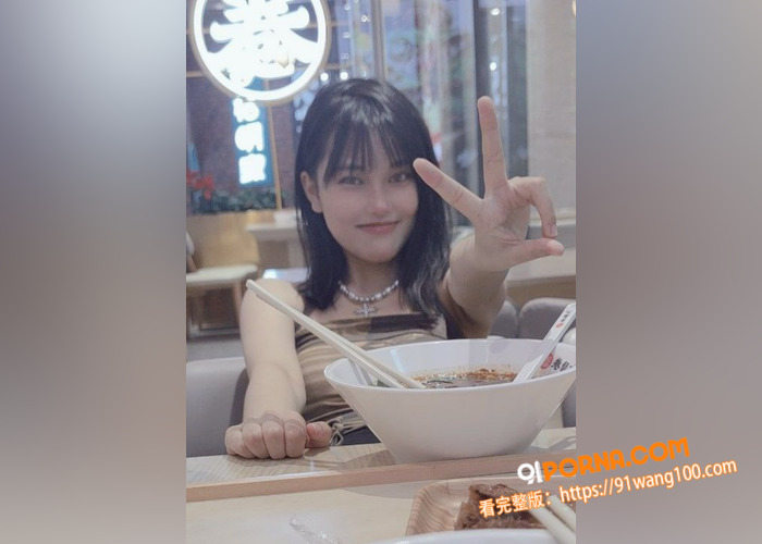大学姐妹花同时被一个男主...（1）