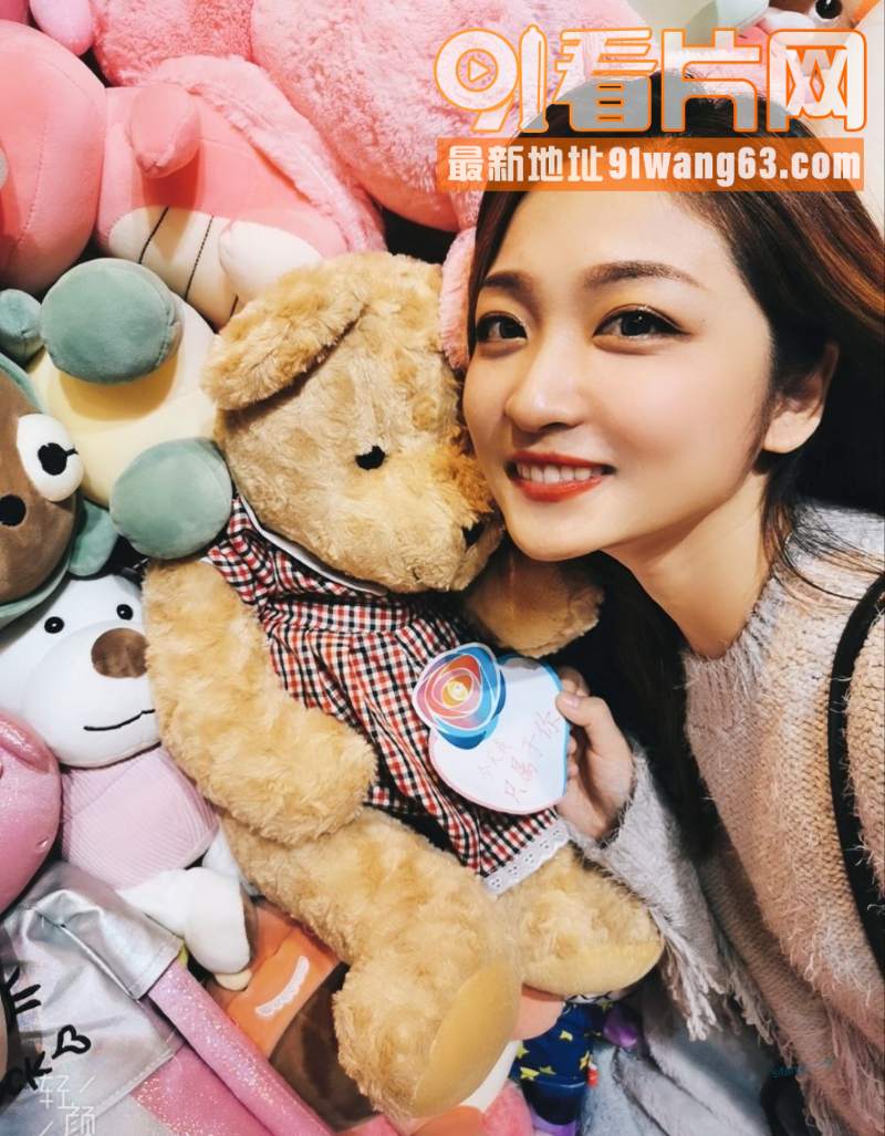 大二学妹毕业后 和男友洗...（6）