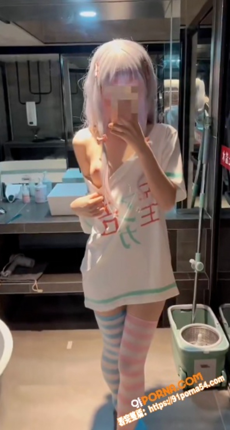 极品双马尾清纯萝莉私拍泄...（7）