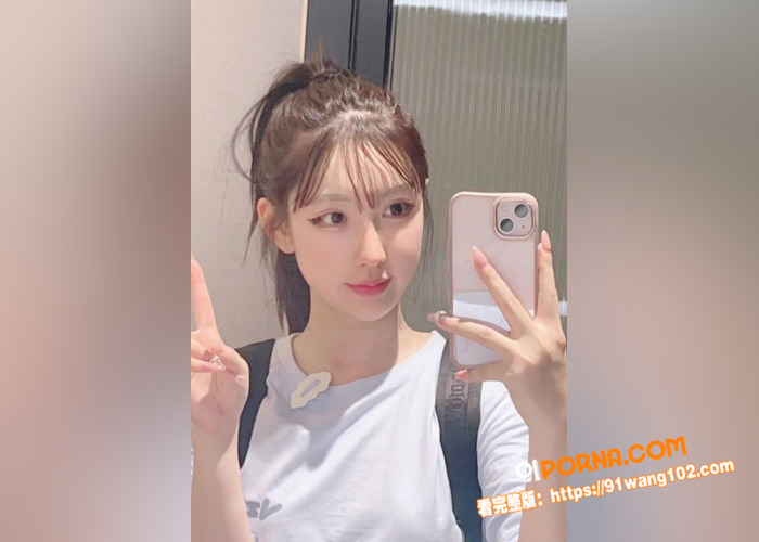 高颜值眼镜妹子，自拍大尺...（1）