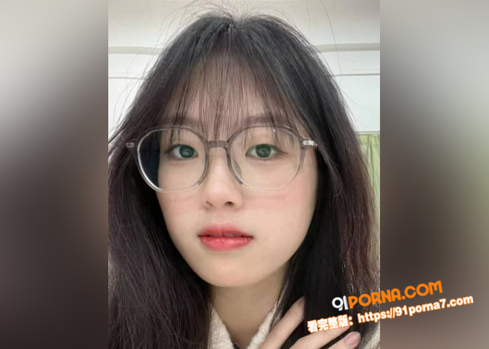 高颜值清纯女大学生与男友...（2）