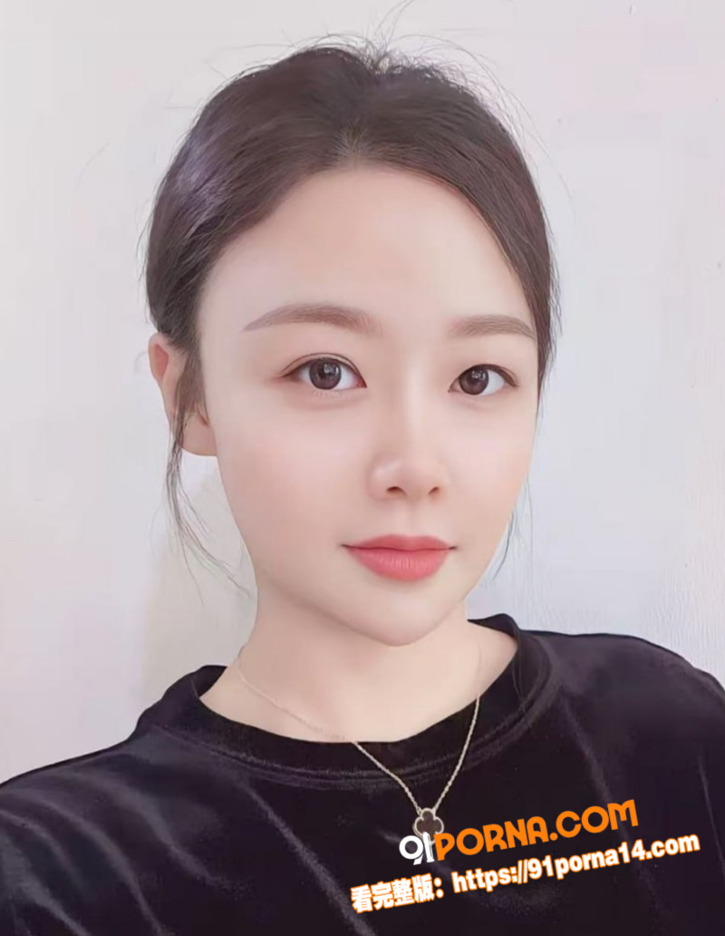 极品巨乳少妇鲍鱼骚痒外出...（1）