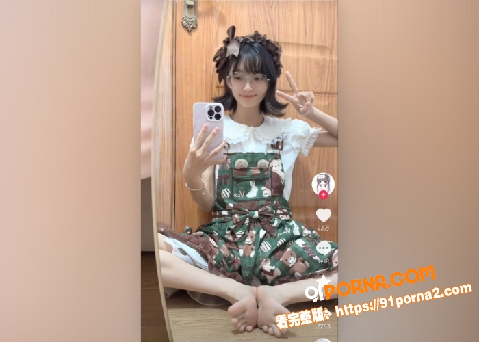 抖音网红 萌梨梨 早期下...（5）