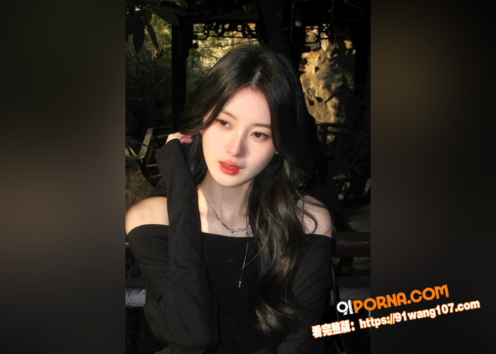 广州大学高颜值女大学生在...（1）