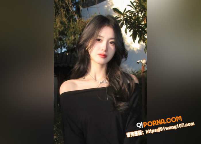 广州大学高颜值女大学生在...（2）