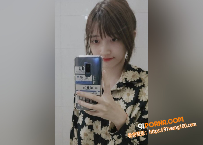 清纯文静学妹 自拍和男友...（2）