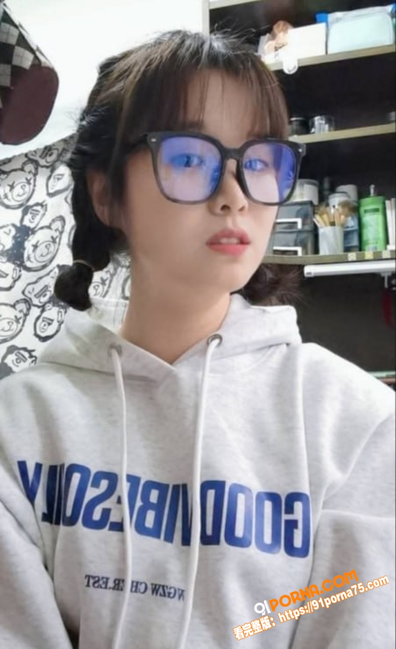 云南昆明学生妹 肖雨璐 ...（1）