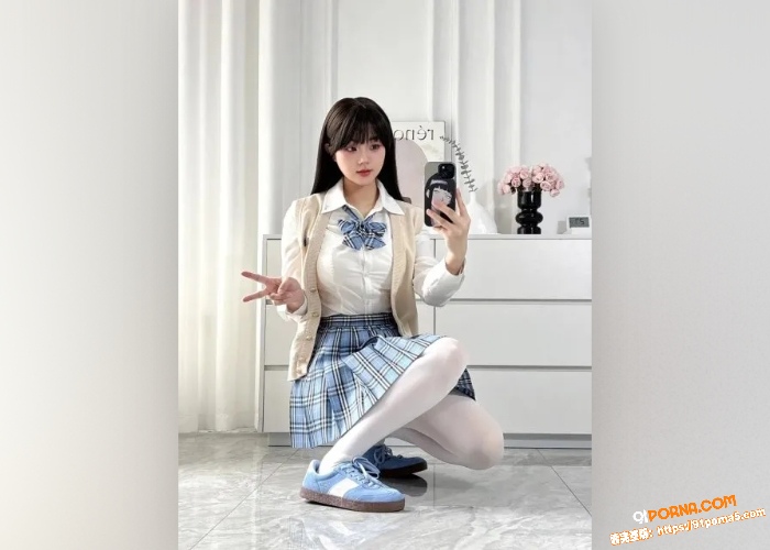 约炮外围清纯JK少女 极...（1）