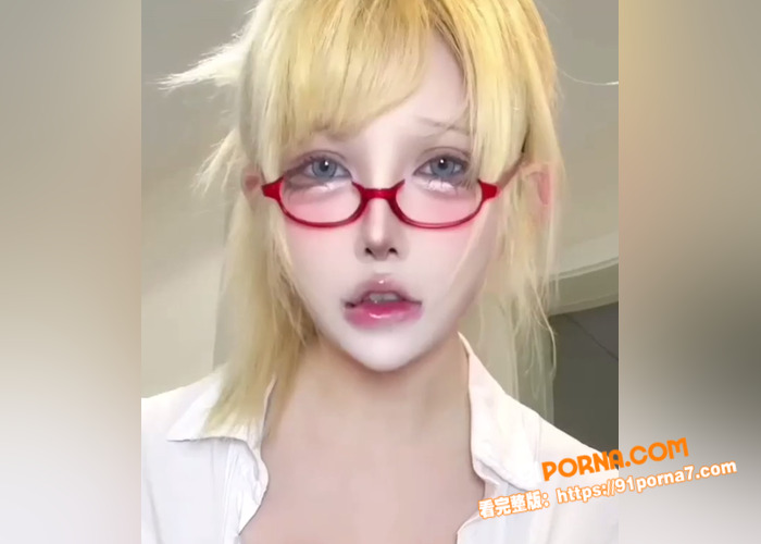 顶级萝莉福利姬自慰性爱视...（2）