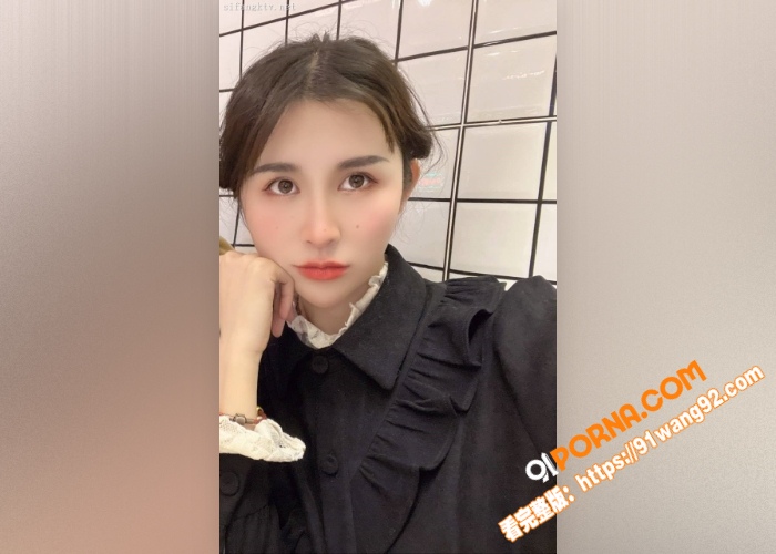 南阳艺术学院女大学生 刘...（1）