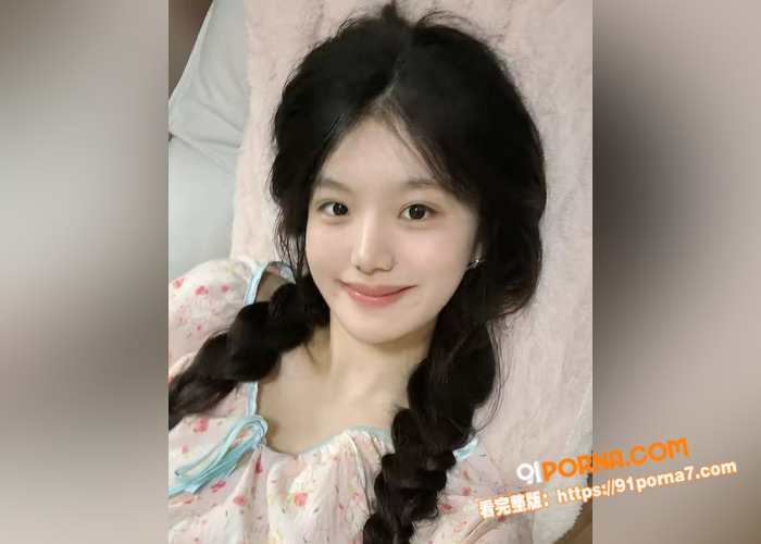 极品少妇办公室与领导畅快...（2）
