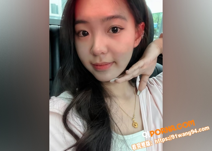 清纯风露脸在校女大学生极...（1）