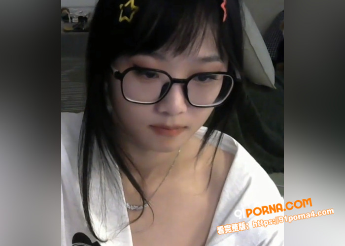 华裔纯欲风眼镜妹Voik...（2）