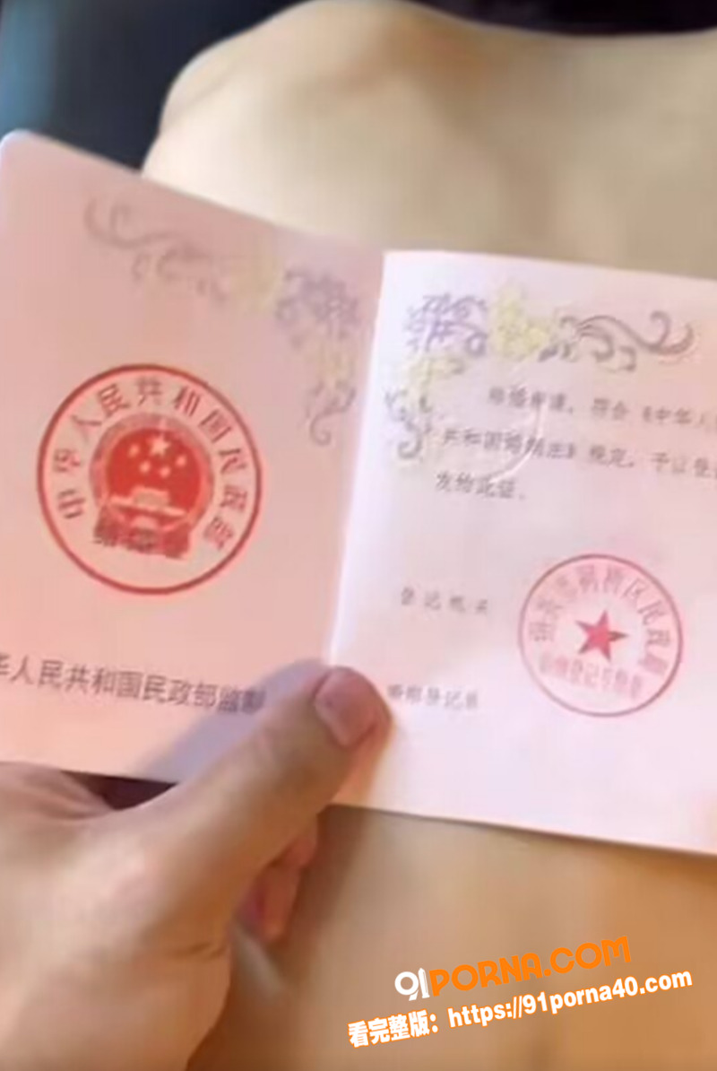 极品反差淫妻 婚内出轨视...（1）