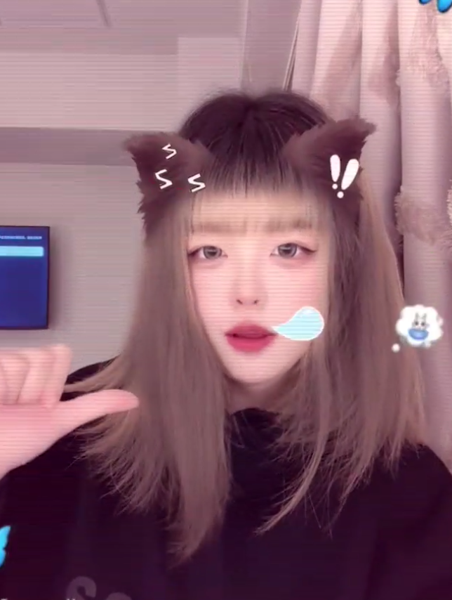 TikTok网红 小七七...（2）