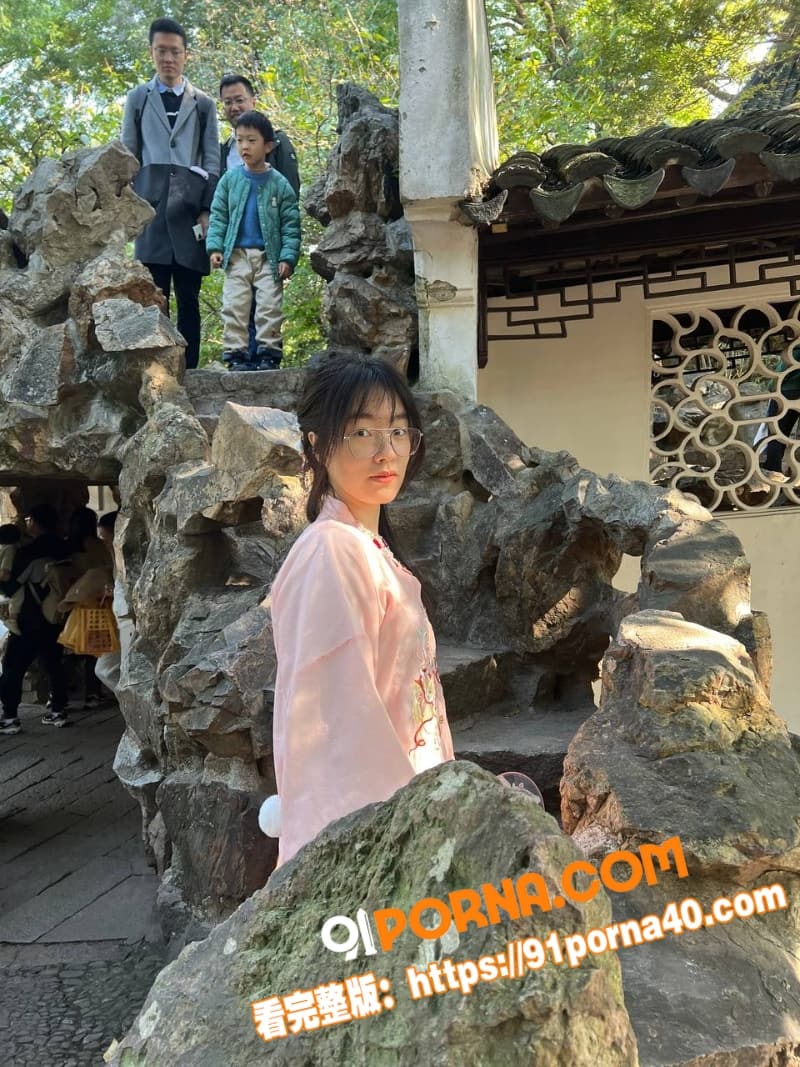 山东闷骚书呆子李甜甜脱衣...（2）