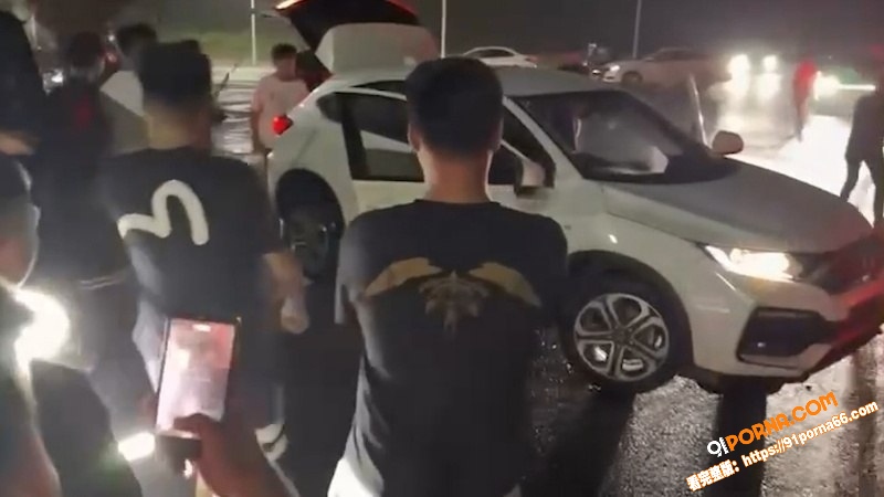 宁乡任福路百人战 两伙小...（4）