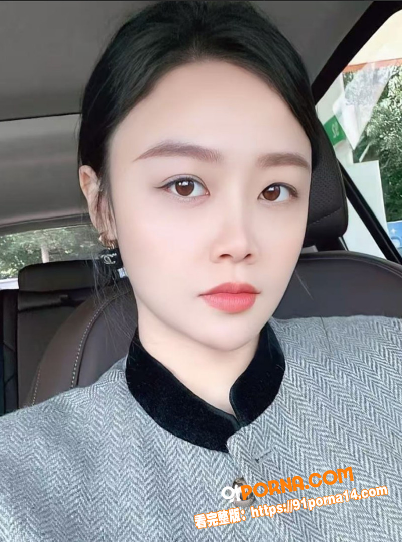 极品巨乳少妇鲍鱼骚痒外出...（2）