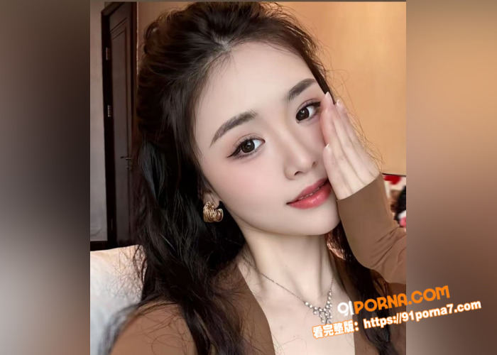 河南郑州极品黑丝少妇鲍鱼...（1）