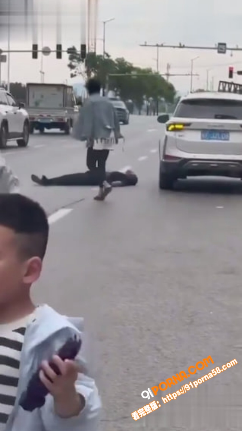 辽宁辽阳万达门口惊现血案...（9）