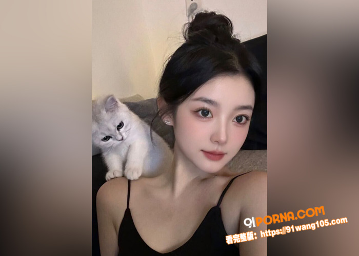 中国黄金珠宝销售员妹子和...（2）