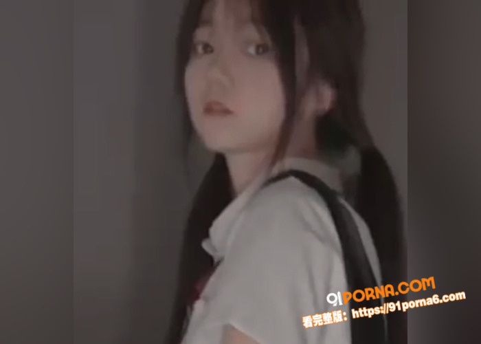 推特顶级福利姬小嗯，身着...（3）