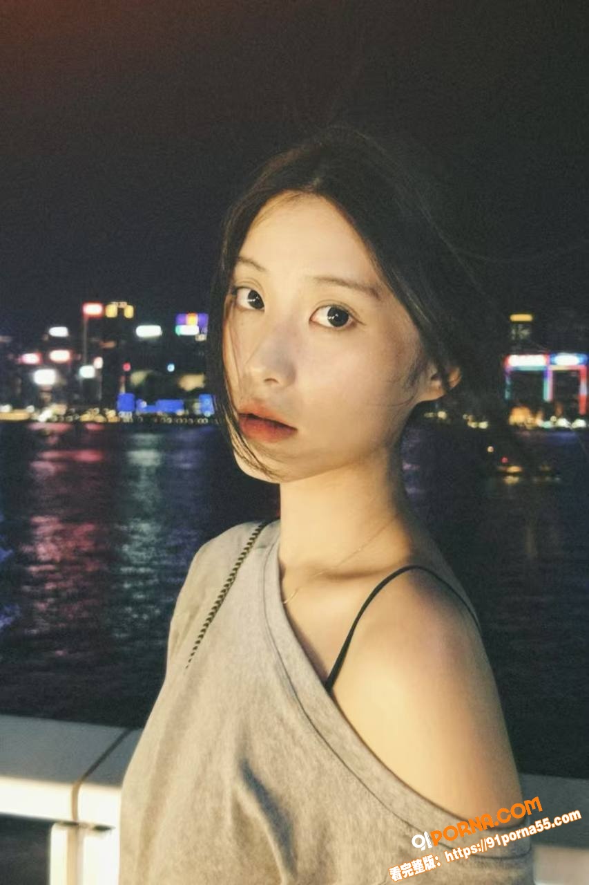 高颜值大家闺秀御姐私拍泄...（1）