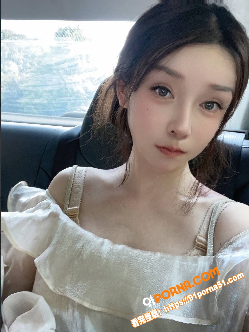 极品高颜值粉嫩少御私拍泄...（1）