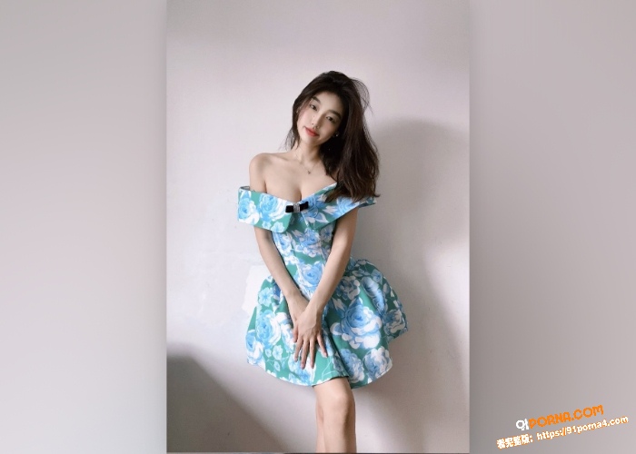 极品良家人妻，付费视频流...（2）