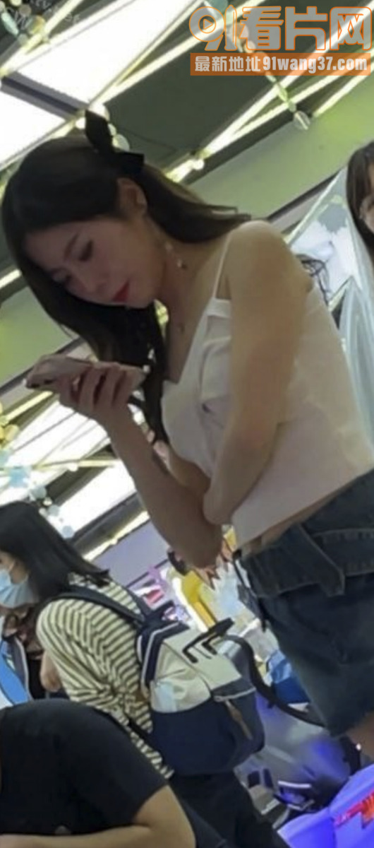 街头抄底偷拍！万达广场商...（1）