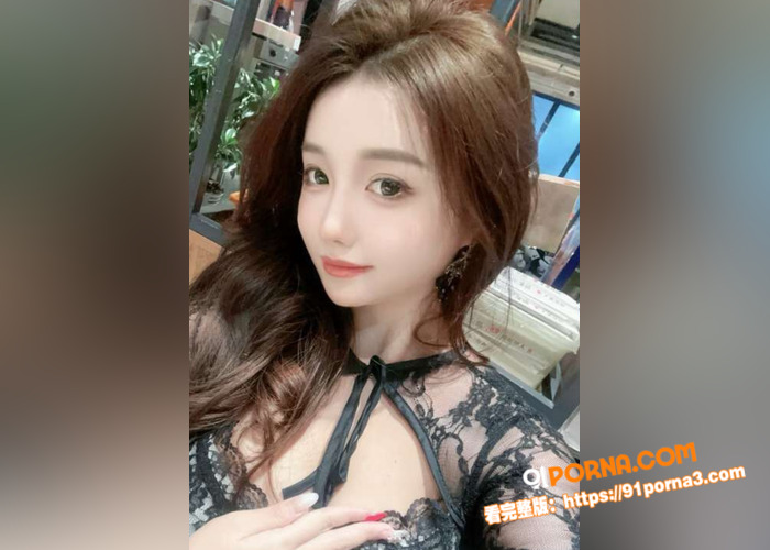 丰满少妇与情夫偷情 沙发...（1）