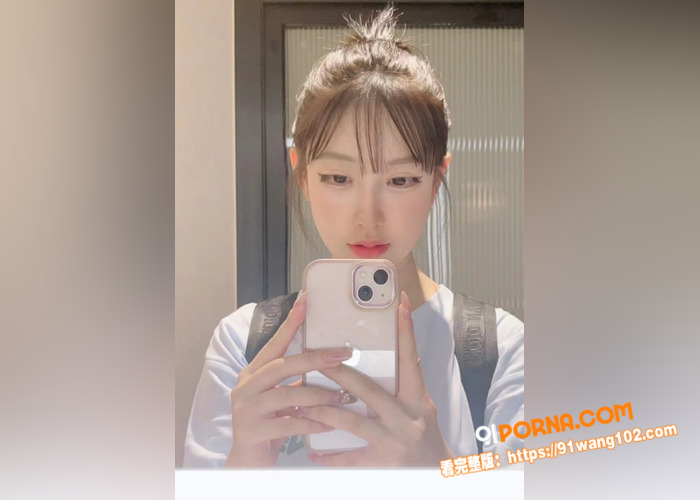 高颜值眼镜妹子，自拍大尺...（2）
