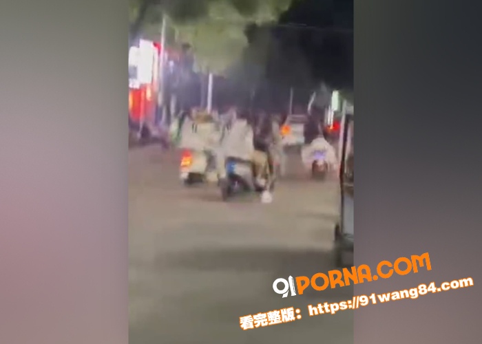 安徽怀远精神小妹火拼现场...（7）