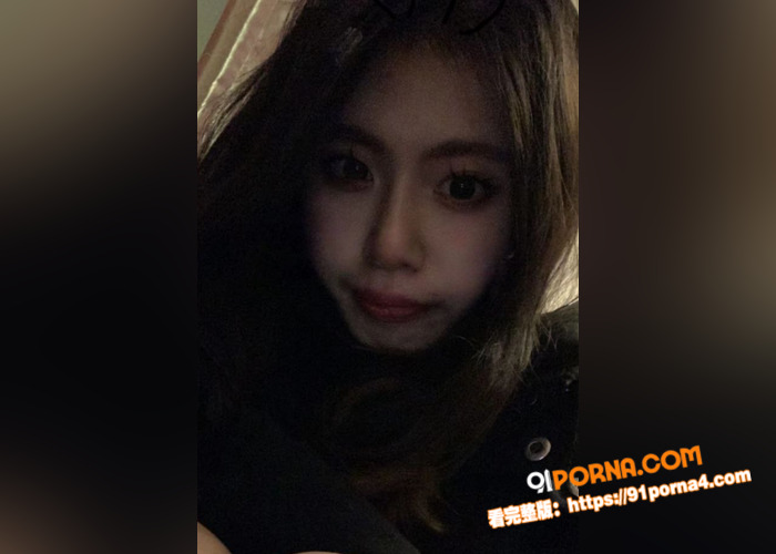 高颜值清纯型美女 和男友...（2）