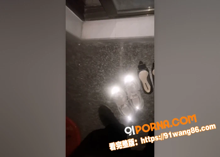 退烧贴泡水就能当飞机杯？...（11）