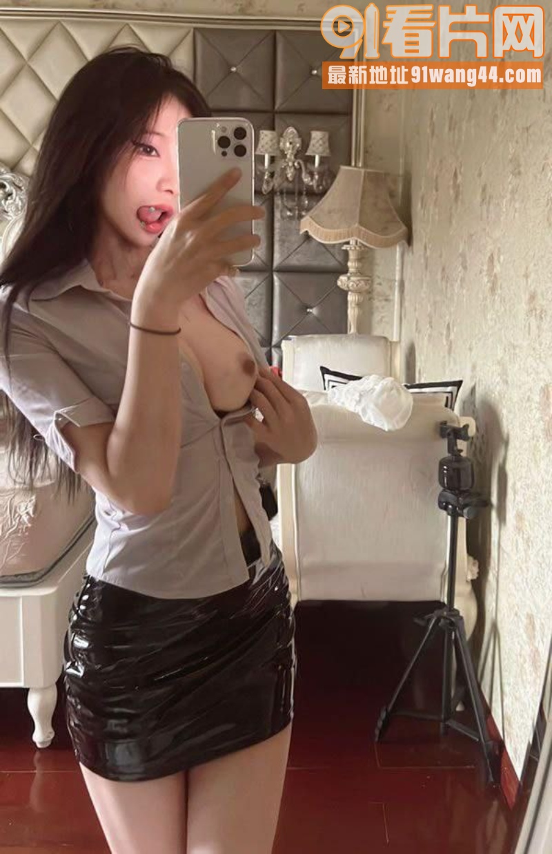 推特极品精神小妹 天生榨...（1）