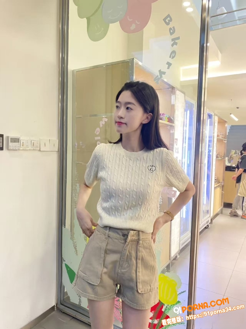 真实兄妹乱伦 趁父母不在...（4）