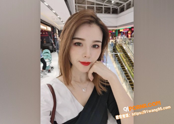 高颜值少妇 表面是高冷女...（1）