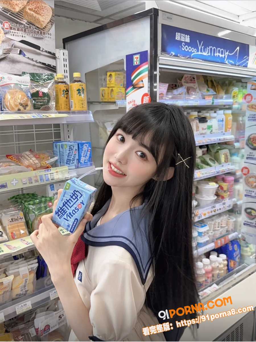 亲生女儿不听话就用大屌塞...（3）