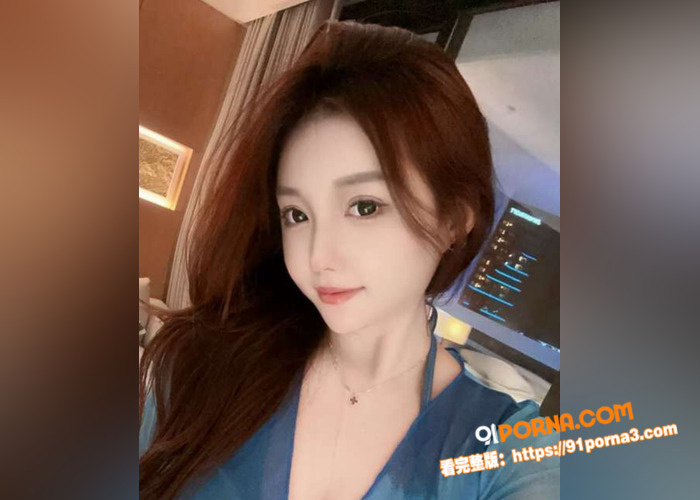 丰满少妇与情夫偷情 沙发...（3）