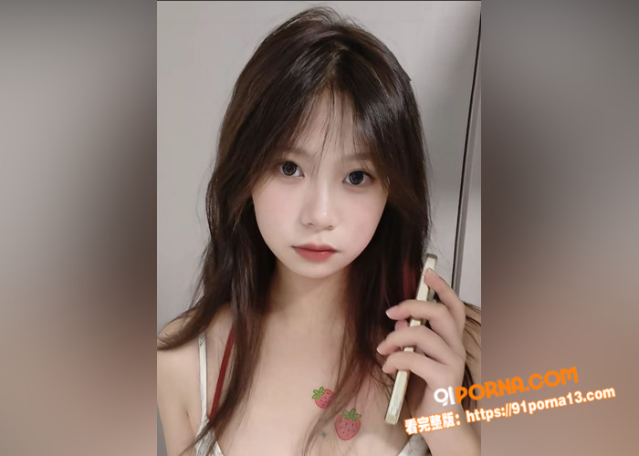 高颜值清纯少女居家与男友...（1）
