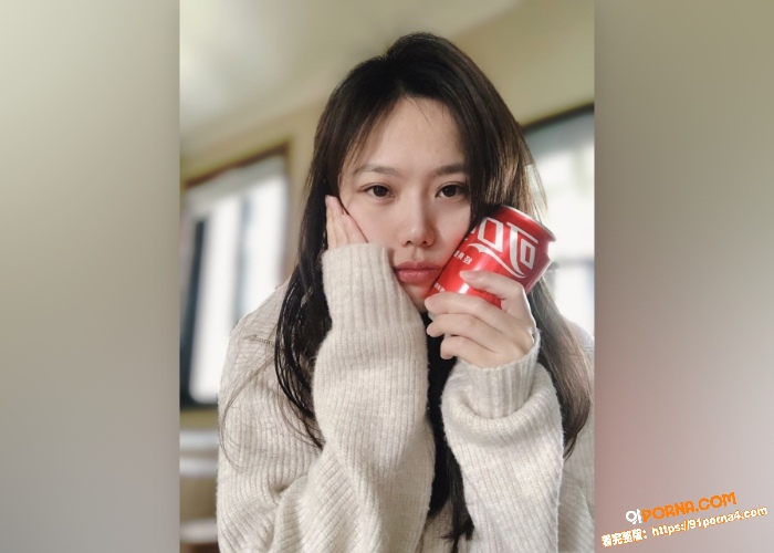 熟女骚妈和儿子家中偷情乱...（1）