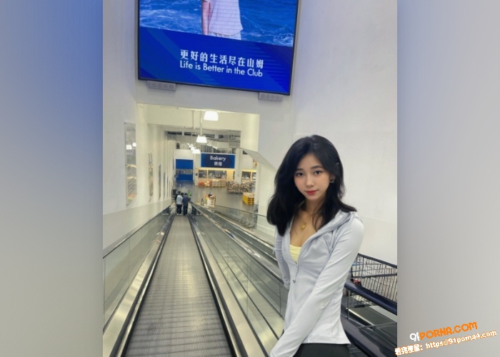 极品人妻少妇酒店3P视频...（2）