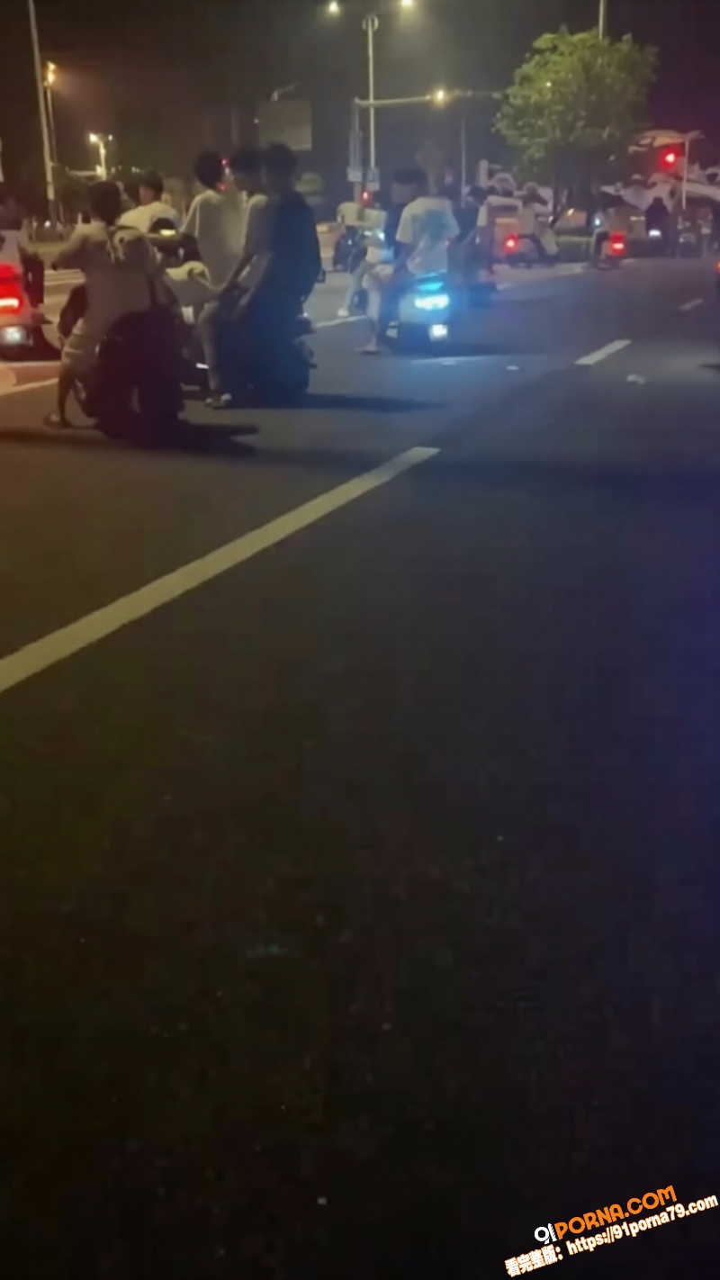 广西北海柳州精神小伙打架...（6）