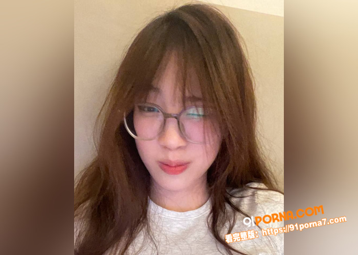 高颜值清纯女大学生与男友...（1）