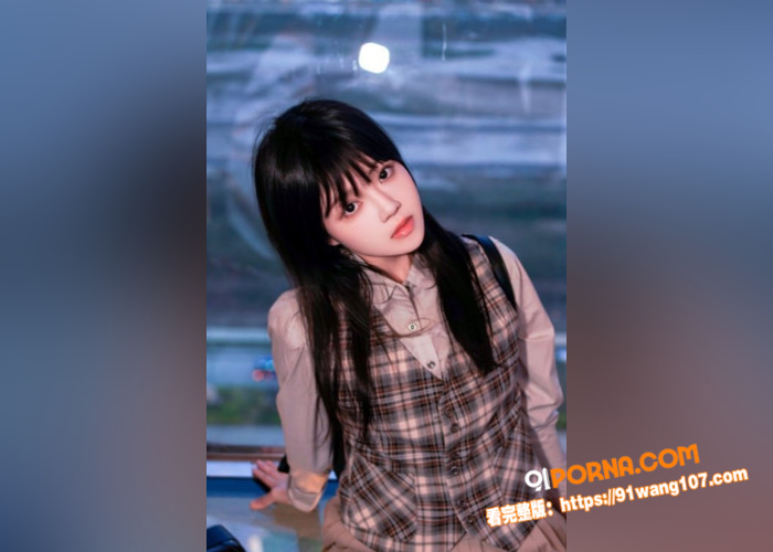 快手网红精神小妹 还能抱...（1）