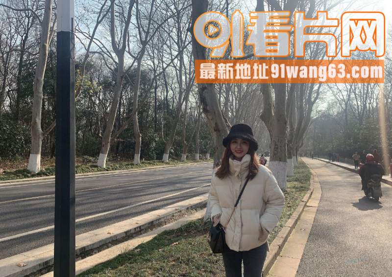 大二学妹毕业后 和男友洗...（7）